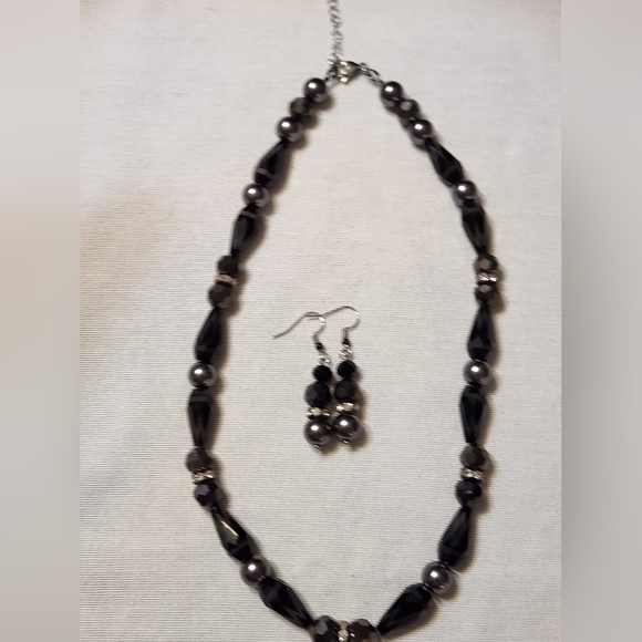 Hand Crafted Elegant Black Gray and Silver Beaded Necklace and Earring Set - Picture 5 of 5